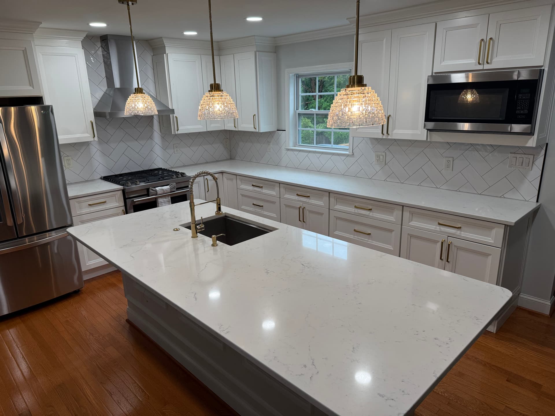 Completed kitchen remodel by Ventura Home Improvement