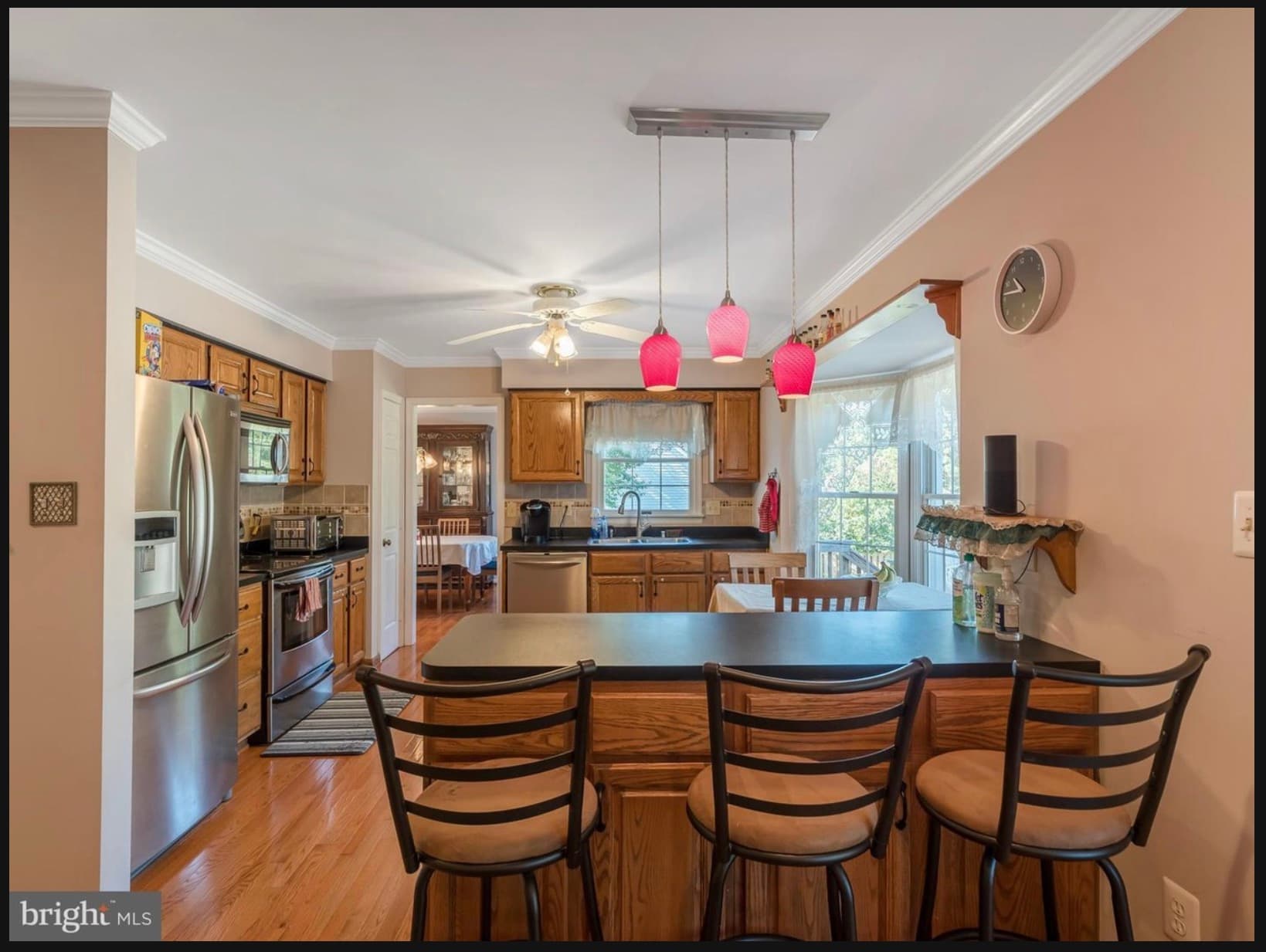 Kitchen before remodel by Ventura Home Improvement