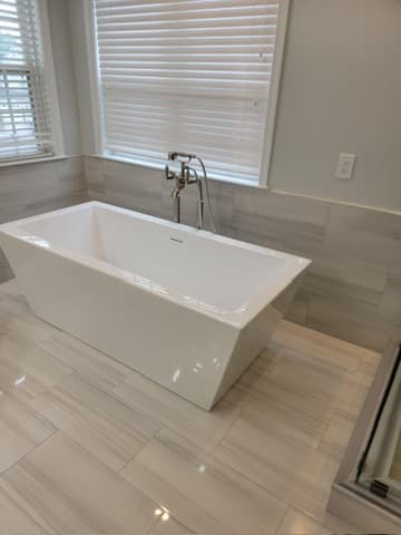 Freestanding bathtub installation by Ventura Home Improvement