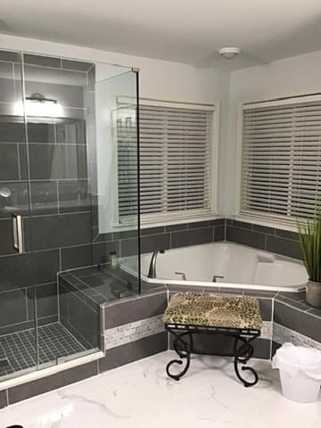 Freestanding bathtub installation by Ventura