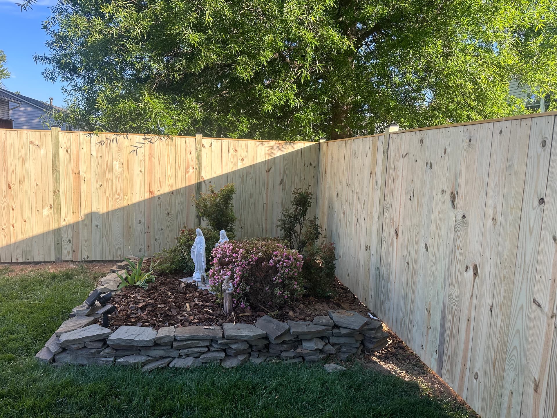 Custom wood fence build by Ventura Home Improvement