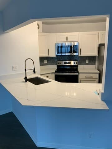 Modern kitchen remodel with island in Northern Virginia