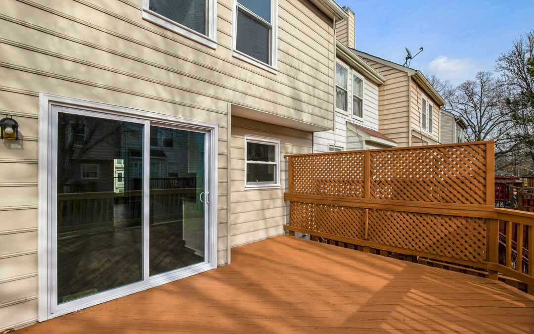 Deck/ Backyard